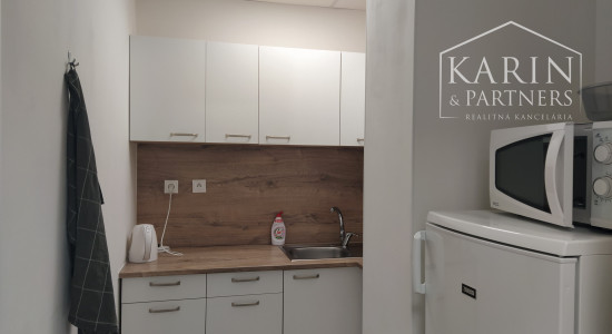 Prenájom klimatizovaná kancelária 11 m2, ul. Polianky, BA IV., Dúbravka