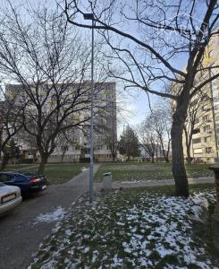 Na predaj -  garsónka s loggiou – Vilová ulica, Petržalka (Dvory)-BA V