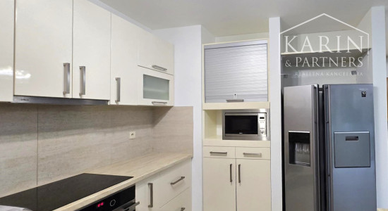 PRENÁJOM: Luxusná 5-izbová vila s výhľadom na Kamzík – Vinohrady- Nové mesto BA III