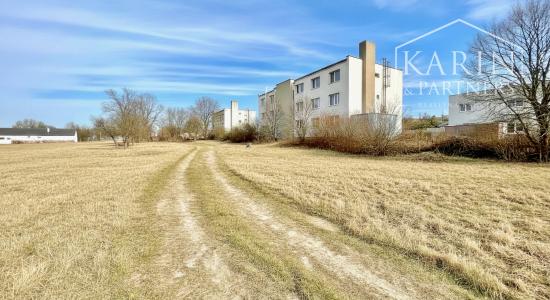 Investičná príležitosť v Hlbokom: 1695 m2 pre výstavbu RD alebo bytového domu | 3 min. od Senice