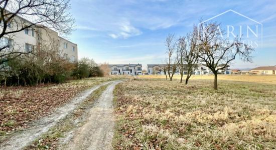 Investičná príležitosť v Hlbokom: 1695 m2 pre výstavbu RD alebo bytového domu | 3 min. od Senice