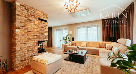 5i Rodinný dom v Senici – pohodlie, priestor a krbová atmosféra na ulici M. Braxatorisa