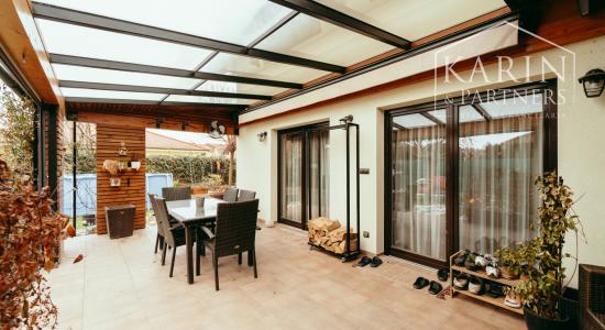 5i Rodinný dom v Senici – pohodlie, priestor a krbová atmosféra na ulici M. Braxatorisa