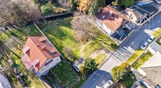 Stavebný pozemok s rozlohou 656 m² v obci Borinka.