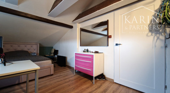 Zariadený 3 izbový byt s parkovaním v centre Rovinky