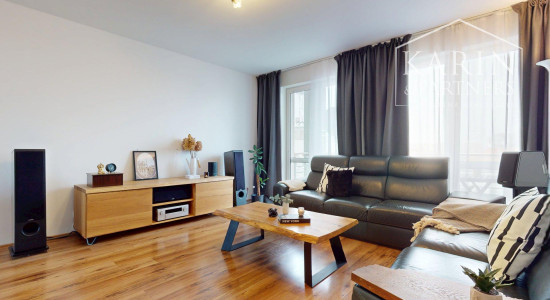 VÝNIMOČNE PRIESTRANNÝ A SVETLÝ 4I BYT S KRBOM A 2 BALKÓNMI