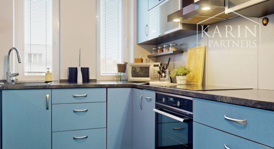 VÝNIMOČNE PRIESTRANNÝ A SVETLÝ 4I BYT S KRBOM A 2 BALKÓNMI