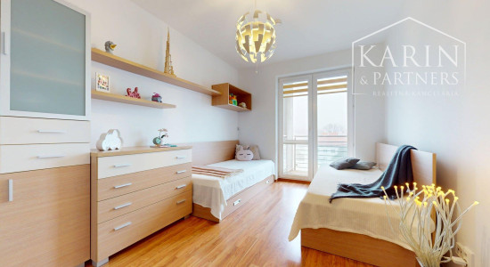 VÝNIMOČNE PRIESTRANNÝ A SVETLÝ 4I BYT S KRBOM A 2 BALKÓNMI