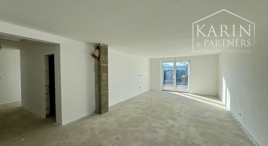 MODERNÝ 4-IZBOVÝ BUNGALOV S GARÁŽOU – SENICA