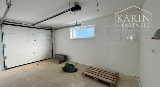 MODERNÝ 4-IZBOVÝ BUNGALOV S GARÁŽOU – SENICA