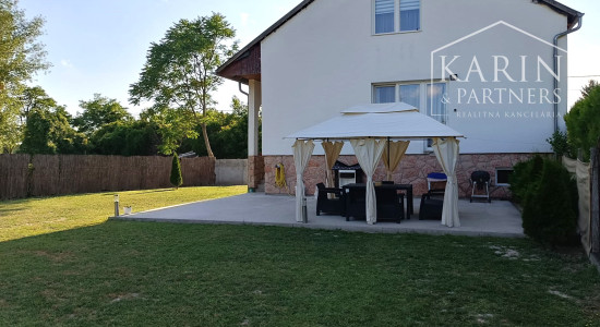 Predaj - rodinný dom 5 izbový s pozemkom 1483 m2 - Dunakiliti Maďarsko