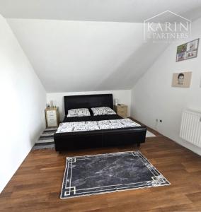 Predaj - rodinný dom 5 izbový s pozemkom 1483 m2 - Dunakiliti Maďarsko