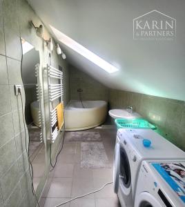 Predaj - rodinný dom 5 izbový s pozemkom 1483 m2 - Dunakiliti Maďarsko