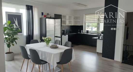 Predaj - rodinný dom 5 izbový s pozemkom 1483 m2 - Dunakiliti Maďarsko