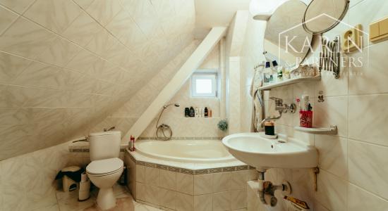 PREDAJ: 5-IZBOVÝ RODINNÝ DOM V SKALICI