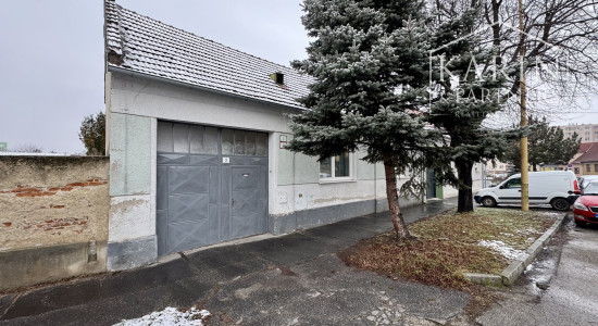 PRENÁJOM: 3-IZBOVÝ RODINNÝ DOM S VEĽKOU ZÁHRADOU – HOLÍČ