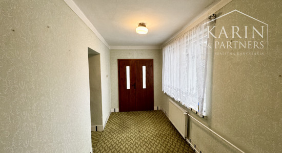 PRENÁJOM: 3-IZBOVÝ RODINNÝ DOM S VEĽKOU ZÁHRADOU – HOLÍČ