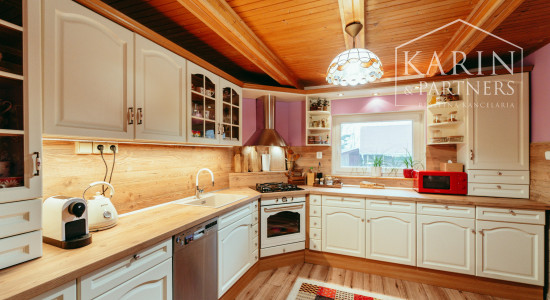 Štýlový 4 izbový rodinný dom kúsok od borovicových lesov