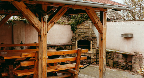 Štýlový 4 izbový rodinný dom kúsok od borovicových lesov