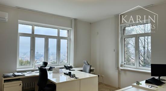 Veľkomtrážna vila pod Slavínom na prenájom