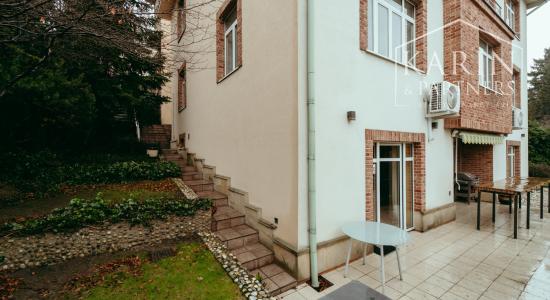 Veľkomtrážna vila pod Slavínom na prenájom