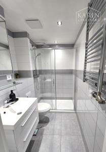 Prenájom - 2 izbový byt  v komplexe Eurovea - Pribinova ul. Exkluzívne!