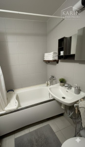 Predaj – Veľkometrážny 3-izbový byt s loggiou a murovanou garážou - Trenčín