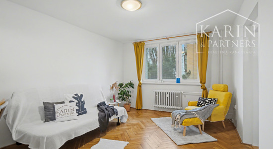 2-izbový byt v parku v širšom centre Modry