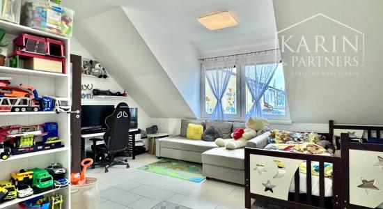 Váš nový domov bez starostí: Krásny poschodový dom z roku 2011 v obľúbenej lokalite Krivé Kúty