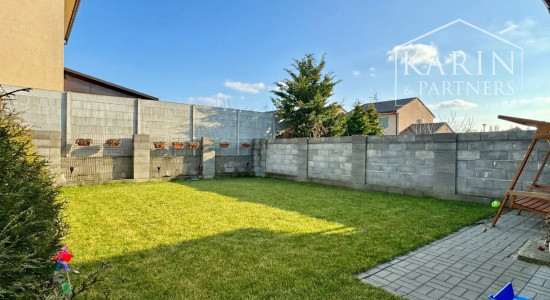 Váš nový domov bez starostí: Krásny poschodový dom z roku 2011 v obľúbenej lokalite Krivé Kúty