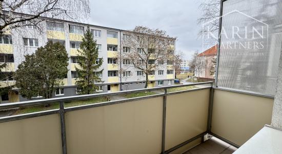 PRENÁJOM PRIESTRANNÉHO 2i BYTU V HOLÍČI