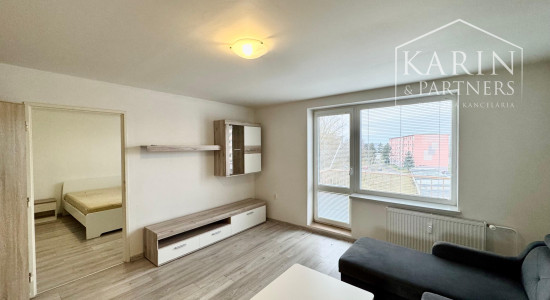 PRENÁJOM ZARIADENÉHO 2i BYTU V HOLÍČI