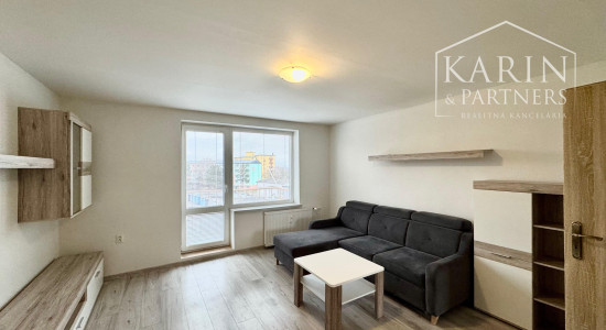 PRENÁJOM ZARIADENÉHO 2i BYTU V HOLÍČI