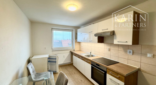 PRENÁJOM ZARIADENÉHO 2i BYTU V HOLÍČI