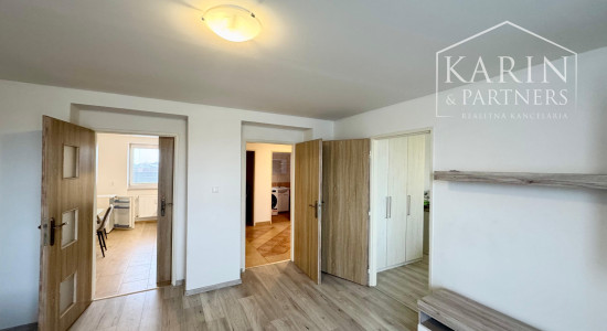 PRENÁJOM ZARIADENÉHO 2i BYTU V HOLÍČI