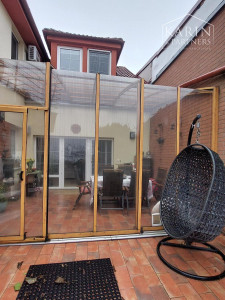 Rodinný dom s atmosférou  - 5 izieb, záhrada, bazén, parkovanie