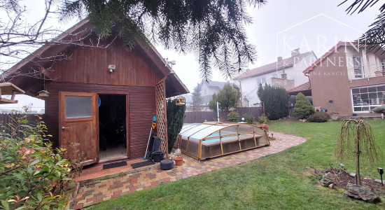 Rodinný dom s atmosférou  - 5 izieb, záhrada, bazén, parkovanie