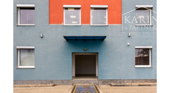 SKLADOVÉ PRIESTORY+ NÁKLADNÁ  PLOŠINA