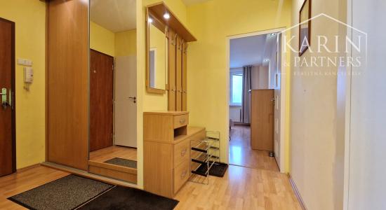 PRIESTRANNÝ 2-IZBOVÝ BYT V RUŽINOVE – UL. ANDREJA MRÁZA