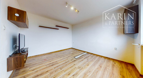 MODERNÝ A PRIESTRANNÝ 4-IZBOVÝ BYT V ŠAHÁCH – IDEÁLNY PRE RODINU