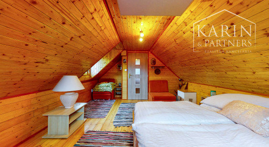 Štýlová drevenica v srdci Štiavnických vrchov – Kráľovce-Krnišov 20 minút od Banskej Štiavnice