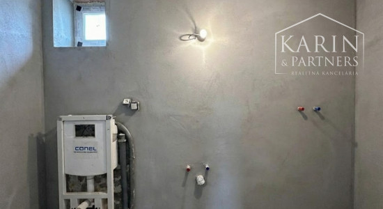 5-izbový dom na 25-árovom pozemku s nádychom histórie a absolútnym tichom