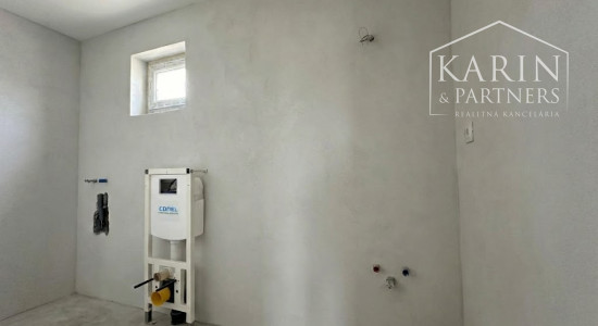 5-izbový dom na 25-árovom pozemku s nádychom histórie a absolútnym tichom