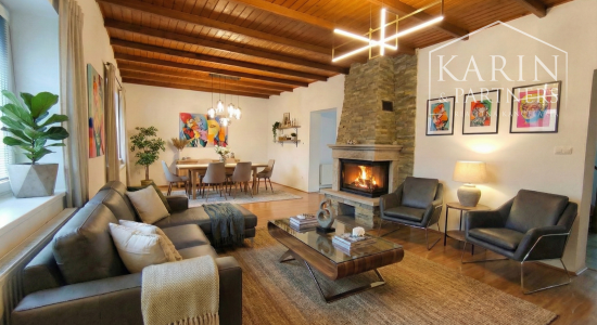 Predáme priestorovo veľkorysý rodinný dom s bazénom v meste s blízkosťou prírody, Nové Zámky