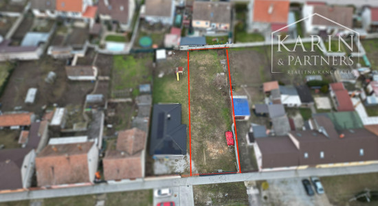 PREDAJ: STAVEBNÝ POZEMOK SO SIEŤAMI