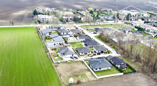 Stavebný pozemok – Galanta, časť Kolónia, 888 m2