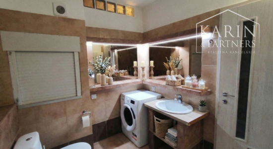 PRENÁJOM: Veľký 2,5i byt s loggiou, sídlisko JUH, kompl.REKO