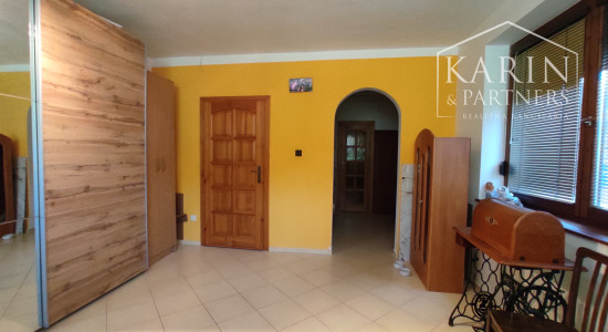 5-izbový rodinný dom s hosťovským bytom v centre Ivanky pri Dunaji