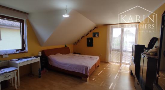 5-izbový rodinný dom s hosťovským bytom v centre Ivanky pri Dunaji