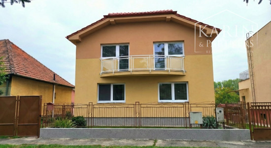 TIP: Exkluzívne len u nás: 5izbový rodinný dom v obci Nitriansky Hrádok, priamo na brehu rybníka Mederčina